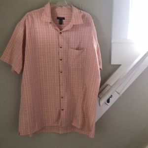 Men’s casual button down shirt